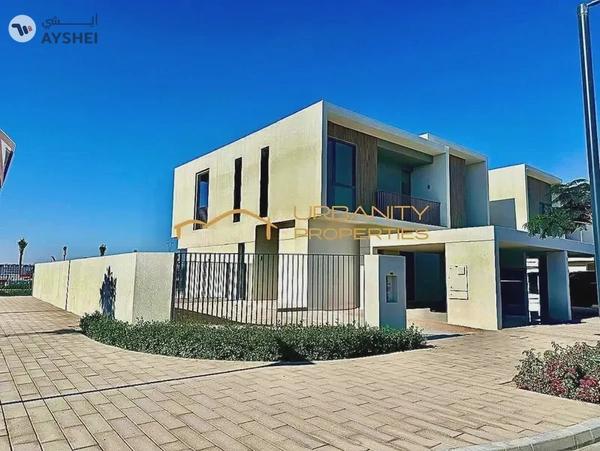 Elegant 4-Bedroom Corner Villa Orania| Prime Location | AED 200,000 Annual Rent
