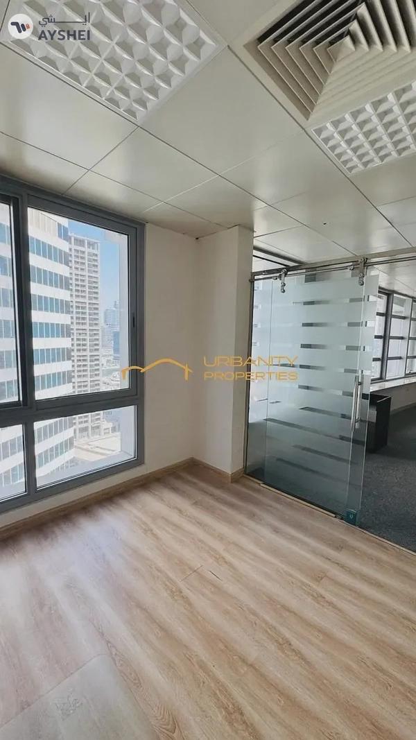 🢠Modern Office Space in Silver Tower, Business Bay